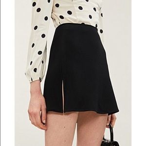 REFORMATION
Tamara Crepe Mini Skirt In Black